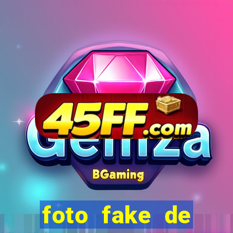 foto fake de menina no espelho cabelo cacheado